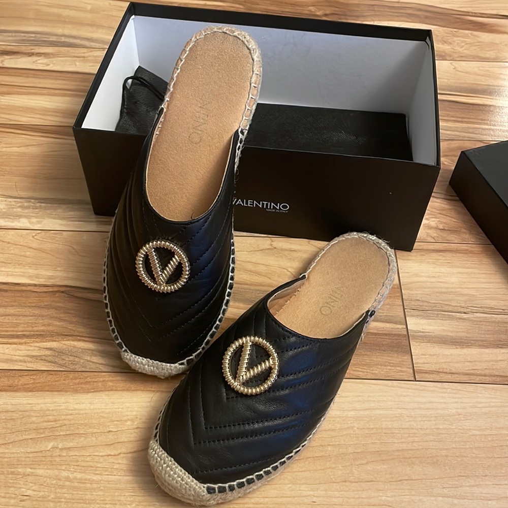 VALENTINO by MARIO VALENTINO quilted slides